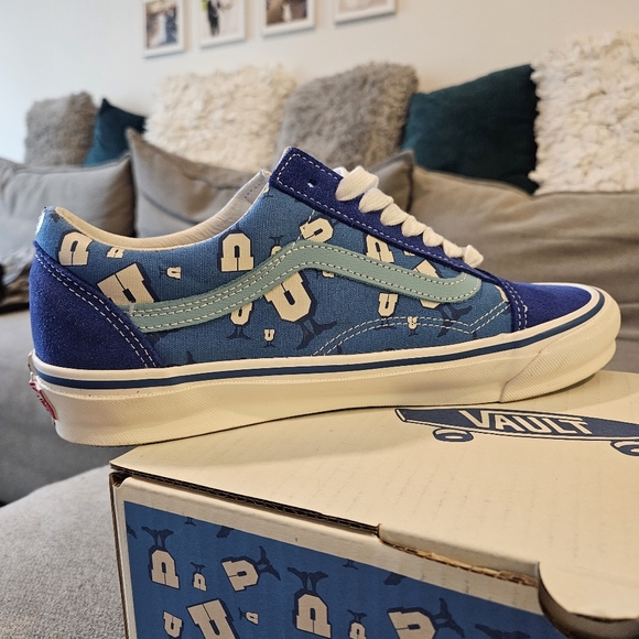 Vans x Undftd Old Skool collaboration. Men's Size 9. - Picture 7 of 8